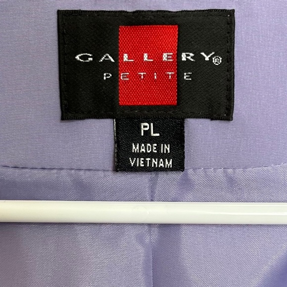 Gallery Petite Large Raincoat with removable hood - Picture 7 of 9